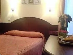 لي فوبورج 2* باريس